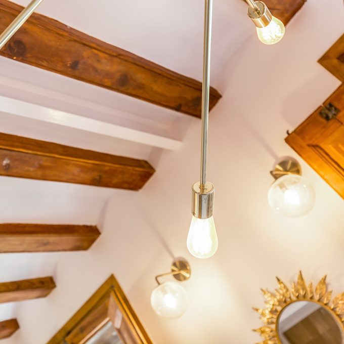 interior design and home staging for art real estate by Ally