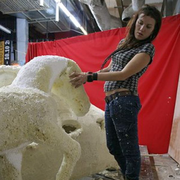 working on decorations for Shapito-Show movie