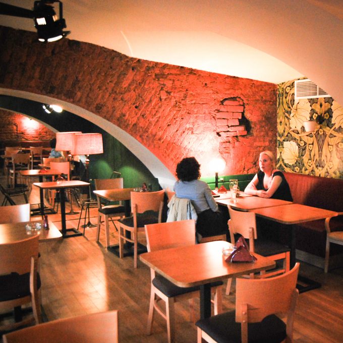 interior design and decoration by Ally